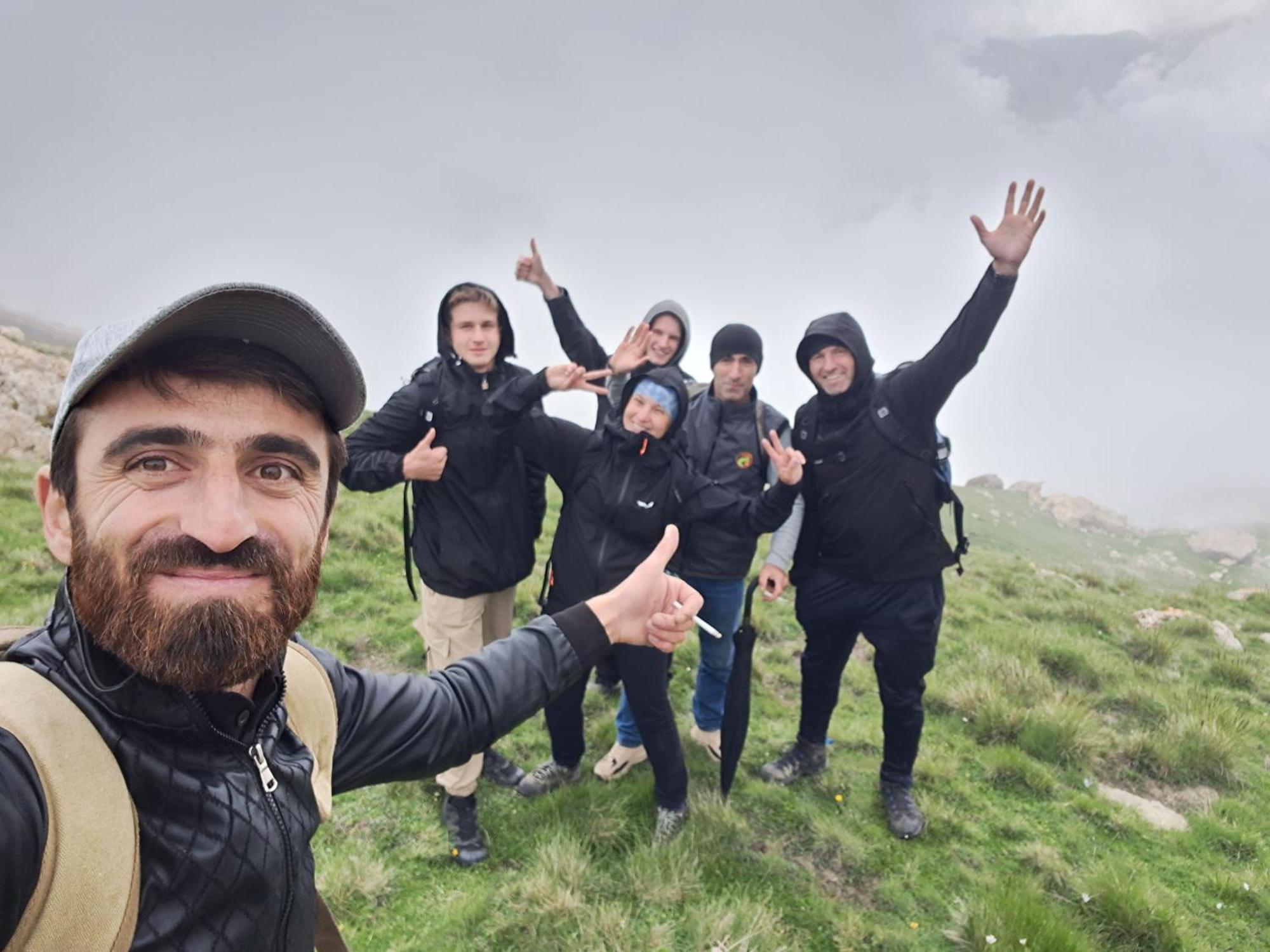 Xinaliq Khinalig Izzet'S Riverside Home Stay Екстериор снимка