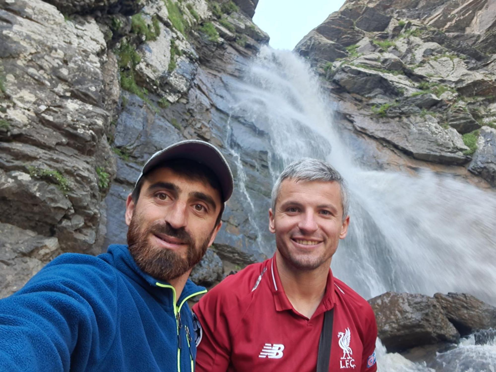 Xinaliq Khinalig Izzet'S Riverside Home Stay Екстериор снимка